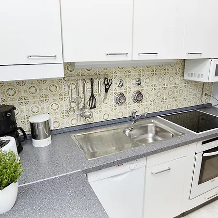 Jahn Apartman *